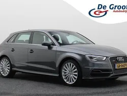 Grijs, metallic lak Gebruikt 2015 Audi A3 Sportback Ambition Hatchback | € 12.950 (Goede deal)