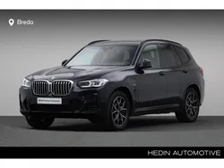 Carbonschwarz metallic (donker zwart metallic) Gebruikt 2021 BMW X3 Comfort Edition SUV | € 43.880 (Eerlijke prijs)