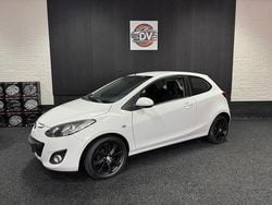 Wit Gebruikt 2013 Mazda 2 Hatchback | € 5.945 (Eerlijke prijs)