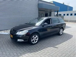 Zwart Gebruikt 2013 Skoda Octavia Stationwagen | € 3.750 (Super prijs)