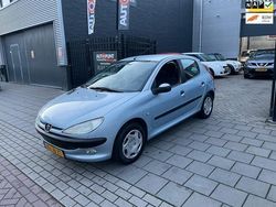 Grijs Gebruikt 2002 Peugeot 206 Hatchback | € 1.499 (Eerlijke prijs)
