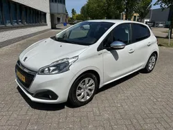 Wit Gebruikt 2015 Peugeot 208 Hatchback | € 6.495 (Eerlijke prijs)