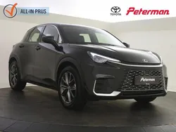 Zwart, metallic lak Gebruikt 2024 Lexus LBX SUV | € 37.899 (Eerlijke prijs)