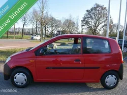 Rood Gebruikt 2006 Daihatsu Cuore Hatchback | € 999 (Goede deal)