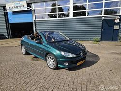 Groen Gebruikt 2003 Peugeot 206 CC Roland Garros Cabriolet | € 1.499 (Eerlijke prijs)