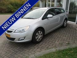 Zilver (metallic) Gebruikt 2011 Opel Astra Edition Stationwagen | € 2.460 (Eerlijke prijs)