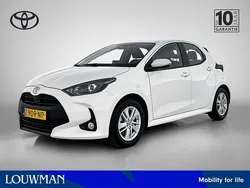 Wit Gebruikt 2024 Toyota Yaris Active Hatchback | € 23.445 (Eerlijke prijs)