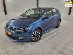 Blauw Gebruikt 2016 VW Polo Hatchback | € 9.999 (Eerlijke prijs)