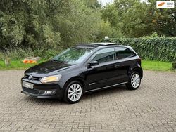 Zwart Gebruikt 2011 VW Polo Highline Hatchback | € 7.999 (Duur)