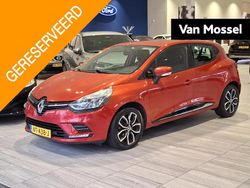 Rood Gebruikt 2017 Renault Clio IV Zen Hatchback | € 9.450 (Eerlijke prijs)