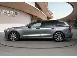 Grijs Gebruikt 2019 Volvo V60 Stationwagen | € 39.900 (Duur)