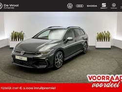 Dolphin grey Nieuw 2025 VW Golf VIII R-line Edition Stationwagen | € 41.995 (Eerlijke prijs)
