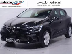 Zwart Gebruikt 2022 Renault Clio V Zen Hatchback | € 16.250 (Eerlijke prijs)