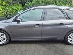 Grijs Gebruikt 2017 Peugeot 308 Stationwagen | € 9.900 (Iets duurder)