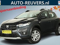 Grijs Gebruikt 2023 Dacia Sandero Stepway Hatchback | € 18.900 (Iets duurder)