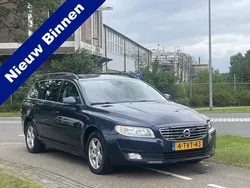 Blauw Gebruikt 2014 Volvo V70 Summum Stationwagen | € 9.850 (Eerlijke prijs)