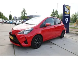 Rood Gebruikt 2019 Toyota Yaris Active Hatchback | € 14.949 (Eerlijke prijs)