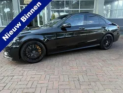 Zwart, metallic lak Gebruikt 2015 Mercedes C63 AMG AMG Sedan | € 33.950 (Eerlijke prijs)