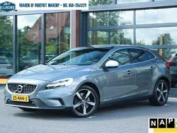 Grijs Gebruikt 2019 Volvo V40 R-Design Stationwagen | € 20.994 (Eerlijke prijs)