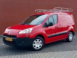 Rood Gebruikt 2015 Peugeot Partner Van | € 5.750 (Eerlijke prijs)