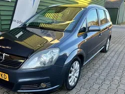 Grijs Gebruikt 2008 Opel Zafira MPV | € 2.795 (Eerlijke prijs)