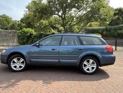 Blauw Gebruikt 2006 Subaru Outback SUV | € 8.500 (Eerlijke prijs)