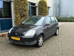 Zwart Gebruikt 2003 Ford Fiesta Hatchback | € 950 (Goede deal)