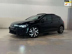 Zwart Gebruikt 2023 VW Golf VIII R-line Hatchback | € 35.900 (Iets duurder)