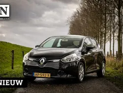 Zwart Gebruikt 2012 Renault Clio IV Dynamique Hatchback | € 5.490 (Eerlijke prijs)