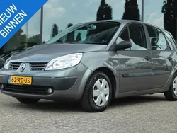 Grijs Gebruikt 2004 Renault Scénic II Komfort MPV | € 3.900 (Duur)