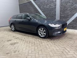 Grijs Gebruikt 2018 Volvo V90 Momentum Stationwagen | € 21.400 (Eerlijke prijs)