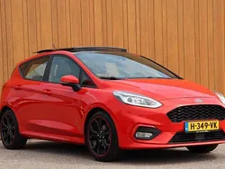 Rood Gebruikt 2020 Ford Fiesta ST-Line Hatchback | € 15.940 (Iets duurder)