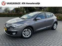 Grijs Gebruikt 2013 Renault Mégane III Collection Hatchback | € 5.450 (Eerlijke prijs)