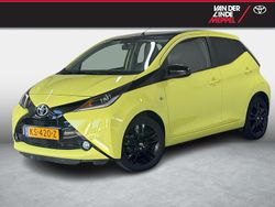 Geel Gebruikt 2016 Toyota Aygo X-cite Hatchback | € 10.950 (Iets duurder)
