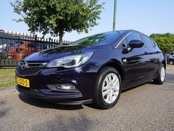 Blauw Gebruikt 2018 Opel Astra Business Hatchback | € 10.945 (Eerlijke prijs)