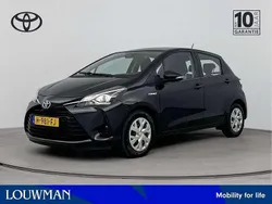 Zwart Gebruikt 2020 Toyota Yaris Hybrid Active Hatchback | € 16.945 (Eerlijke prijs)