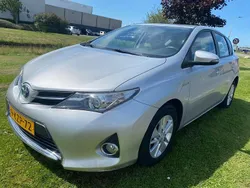 Grijs Gebruikt 2013 Toyota Auris Hybrid Hatchback | € 6.999 (Goede deal)