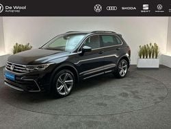Zwart Gebruikt 2022 VW Tiguan Business+ SUV | € 35.800 (Eerlijke prijs)