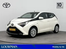 Wit Gebruikt 2019 Toyota Aygo X-play Hatchback | € 9.450 (Eerlijke prijs)