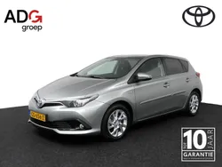 Grijs Gebruikt 2015 Toyota Auris Hybrid Hatchback | € 15.450 (Eerlijke prijs)