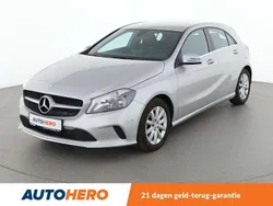 Grijs Gebruikt 2016 Mercedes A180 Style Hatchback | € 19.649 (Iets duurder)
