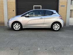 Grijs Gebruikt 2015 Peugeot 208 Hatchback | € 4.750 (Eerlijke prijs)