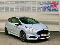 Grijs Gebruikt 2016 Ford Fiesta ST200 Hatchback | € 19.900 (Iets duurder)