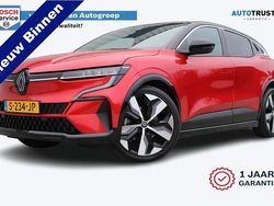 Rood (metallic) Gebruikt 2023 Renault Mégane IV Techno Hatchback | € 26.450 (Eerlijke prijs)