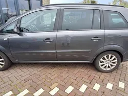 Gebruikt 2009 Opel Zafira MPV | € 3.000 (Eerlijke prijs)