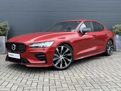 Gebruikt 2020 Volvo S60 R-Design Sedan | € 35.900 (Iets duurder)