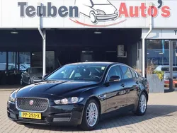 Zwart Gebruikt 2017 Jaguar XE Pure Sedan | € 14.985 (Eerlijke prijs)