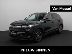 Zwart, metallic lak Gebruikt 2024 VW Tiguan Elegance SUV | € 47.900 (Goede deal)