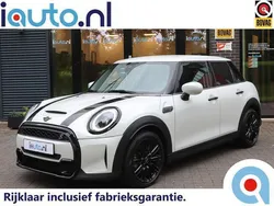 Wit Gebruikt 2023 Mini Cooper S Hatchback | € 33.745 (Eerlijke prijs)