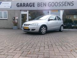 Grijs Gebruikt 2006 Opel Corsa Hatchback | € 1.850 (Goede deal)